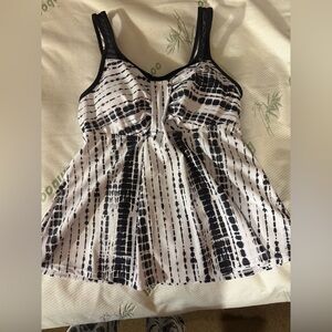 Mod Lilly tankini top